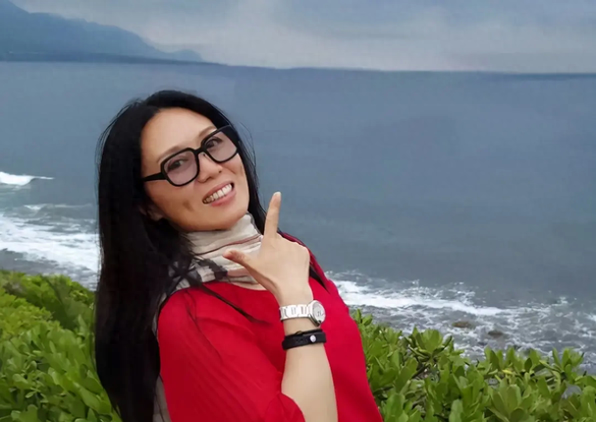 演员吴琼个人资料：我这辈子最正确的决定，就是和大11岁的婆婆处成姐妹