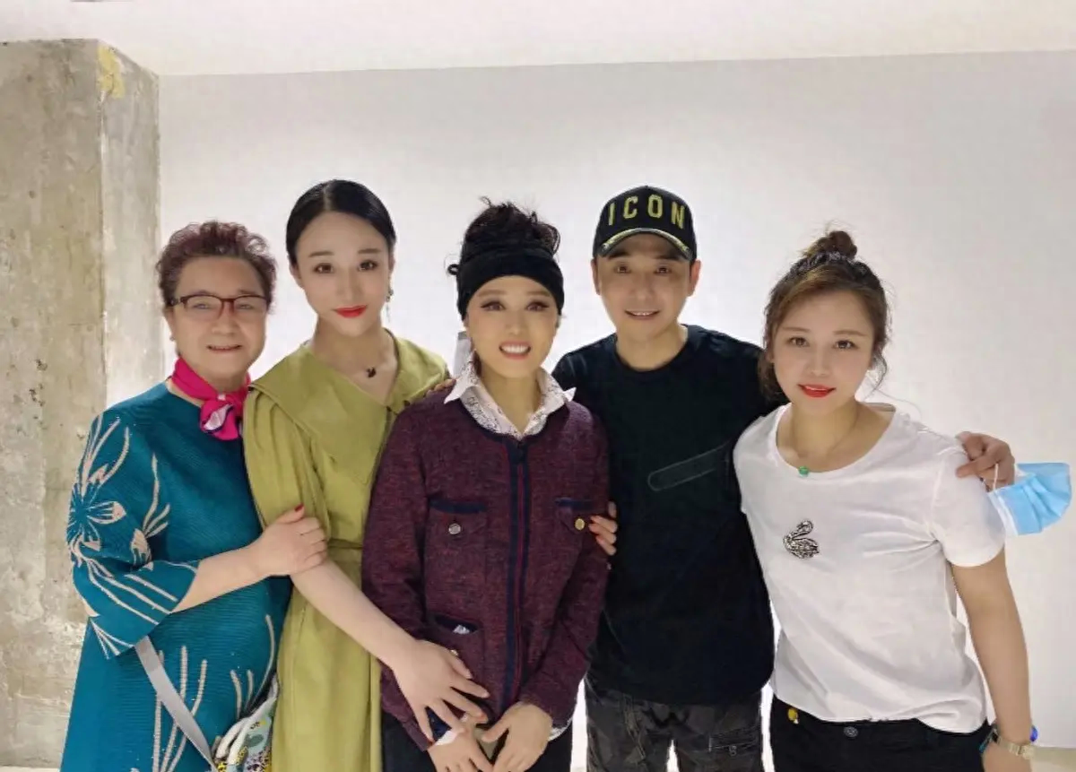 演员吴琼个人资料：我这辈子最正确的决定，就是和大11岁的婆婆处成姐妹