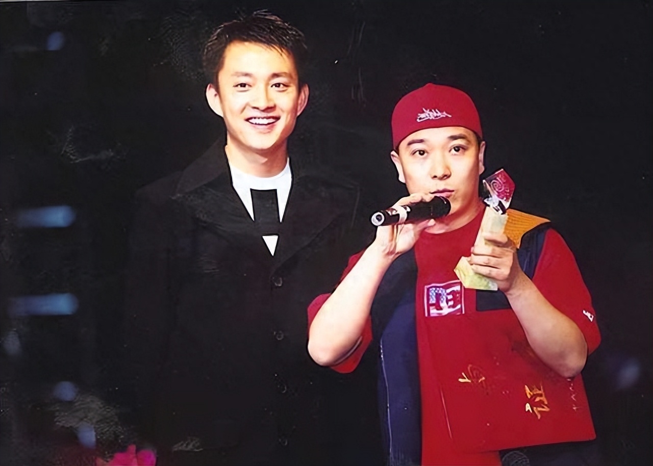 “央视才子”亚宁个人资料：被迫转型成总裁，53岁已满头白发婚姻成谜