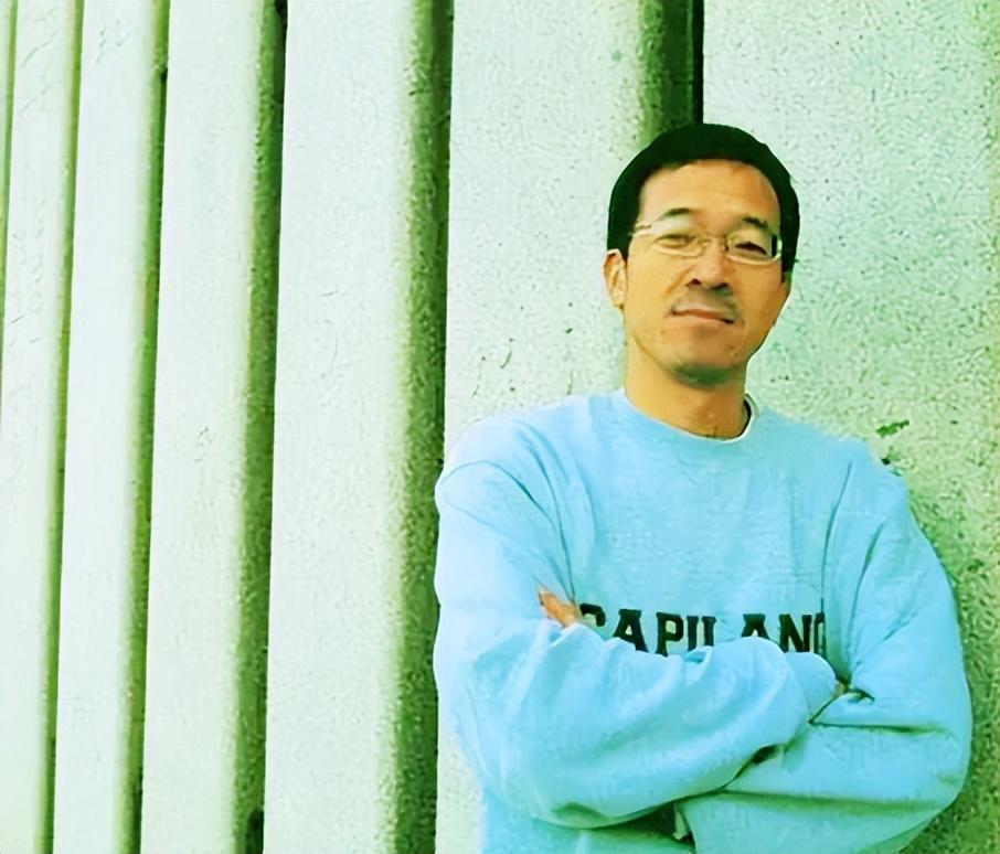 俞敏洪老婆是谁(“凤凰男”俞敏洪:婚前卑微婚后弱势,岳父是我做人的榜样)