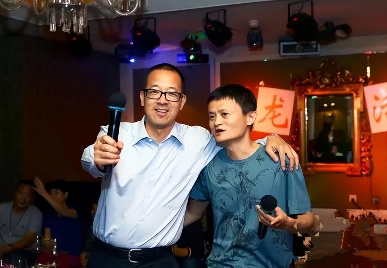 俞敏洪老婆是谁(“凤凰男”俞敏洪:婚前卑微婚后弱势,岳父是我做人的榜样)