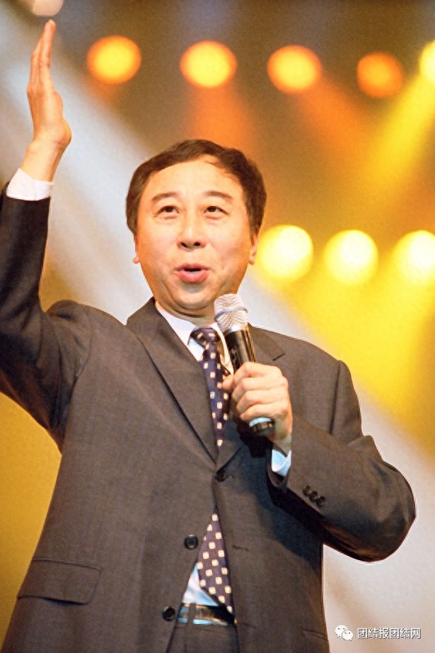 扎根人民的艺术家——冯巩个人资料