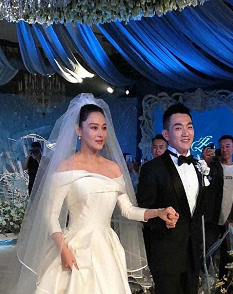 张馨予个人资料:从平面模特到军嫂,她的故事充满了戏剧性的转变和挑战