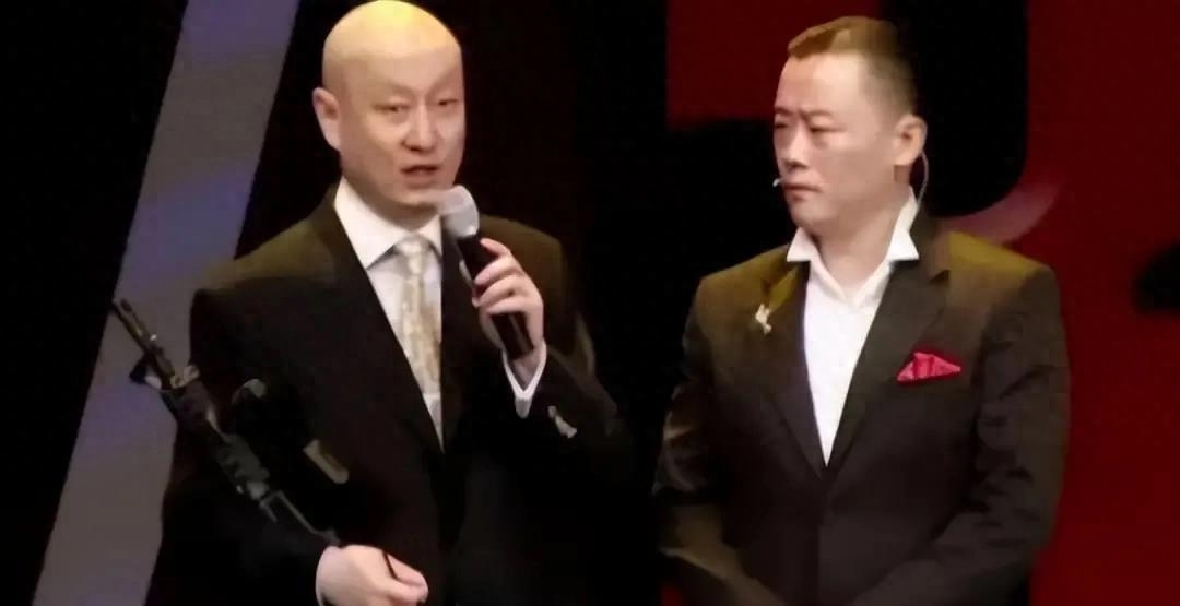 周立波个人资料：看破红尘终退圈，注销工作室不再演出，专心美国养老！