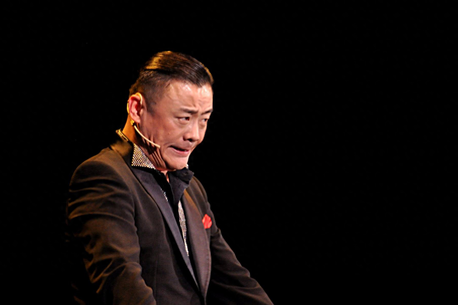 周立波 个人资料，魅力有多大，能让女粉丝张洁不离不弃