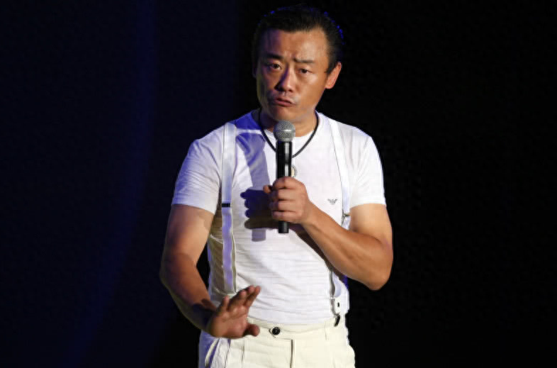 周立波 个人资料，魅力有多大，能让女粉丝张洁不离不弃