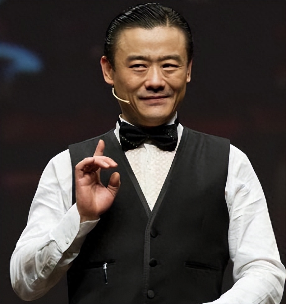 周立波 个人资料，魅力有多大，能让女粉丝张洁不离不弃