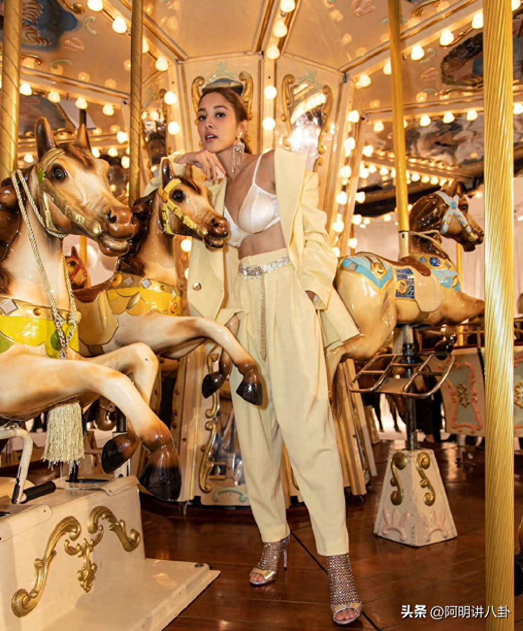 “最美港姐”陈凯琳个人资料：身材丰满，混血颜值美如娇花，太让人沉迷了吧