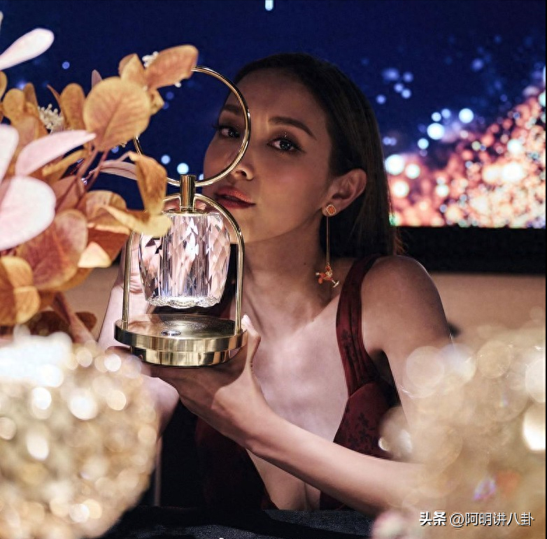 “最美港姐”陈凯琳个人资料：身材丰满，混血颜值美如娇花，太让人沉迷了吧